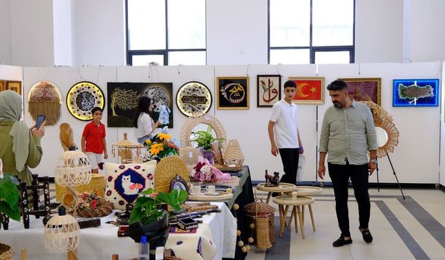 Van'da “Unutulmaya Yüz Tutmuş El Sanatları” sergisi açıldı