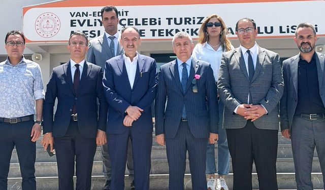 Müdür Çandıroğlu’ndan Edremit Evliya Çelebi MTAL’ye ziyaret