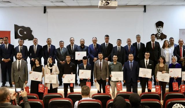 Van’da ‘eğitimde iyi örnekler’ ödül töreni düzenlendi