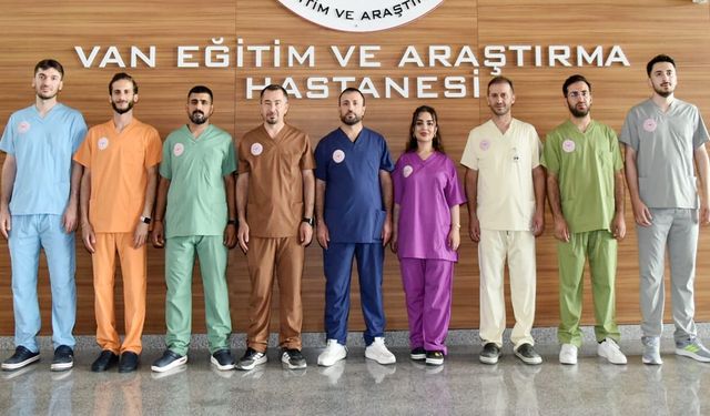 Van’da kurumsal kimlik kıyafet uygulaması başladı