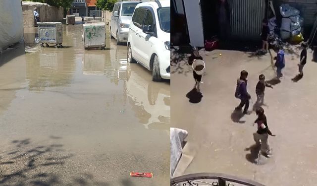 Van’da patlayan su hattı sokağı göle çevirdi! Çocuklar böyle eğlendi…