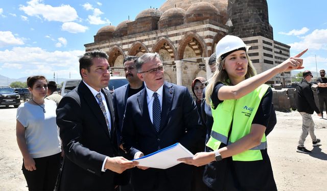 Van’da Tarihi Kaya Çelebi Camii ibadete açılıyor