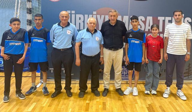 Vanlı sporcular Ankara’dan madalyalarla döndü