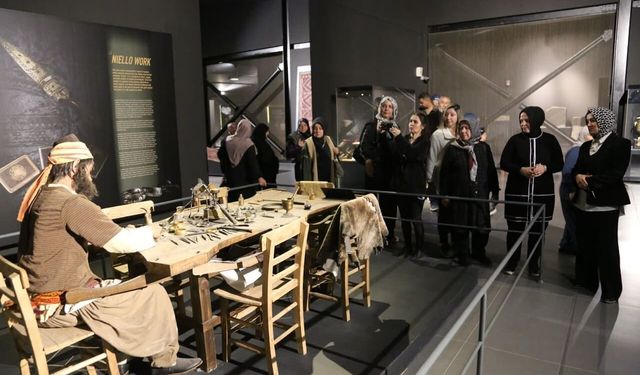 81 ilden gelen şehit ve gazi aileleri Van’ı gezdi