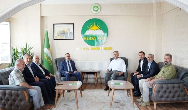 Başkan Arvas’tan Van’da siyasi partilere nezaket ziyareti