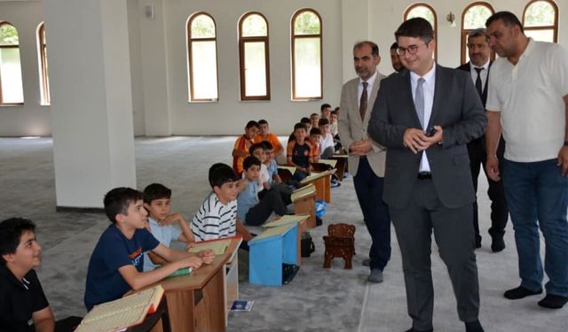 Kaymakam Özdemir’den Yaz Kur’an Kursu’na ziyaret