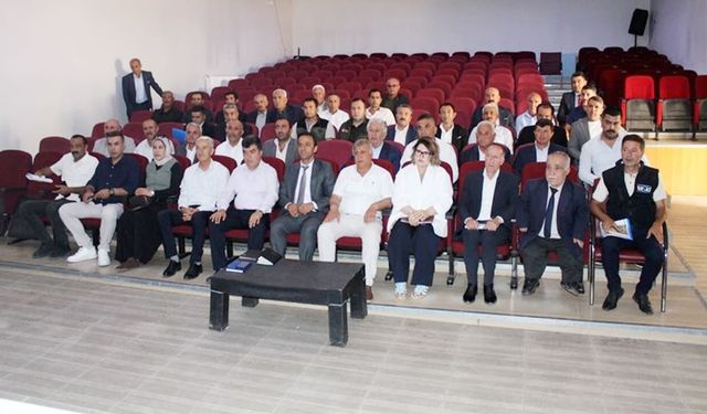 Kaymakam Sarı, kurum amirleri ve muhtarlarla bir araya geldi
