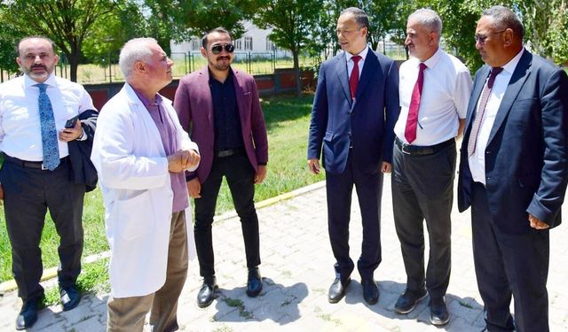 Kırgızistan Ankara Büyükelçisi Kazakbaev'den Van YYÜ'ye ziyaret