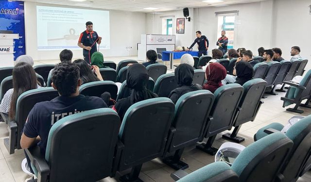 Van AFAD'dan stajyer öğrencilere kapsamlı afet eğitimi
