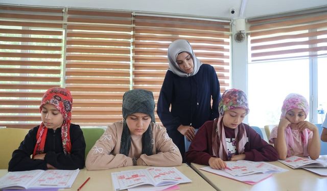 Van Büyükşehir'den çocuklara Kur'an dersi
