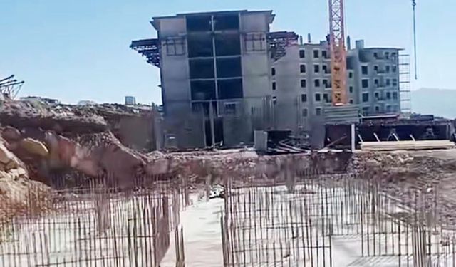Çaldıran'da TOKİ konutlarında çalışmalar sürüyor