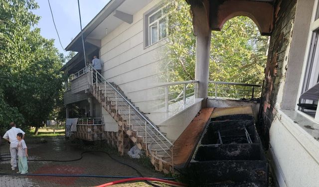 Van'da itfaiye ekiplerinden 10 ayrı noktadaki olaylara müdahale