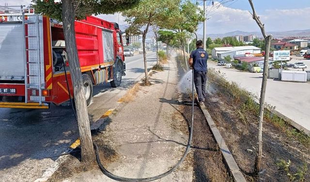 Van'da itfaiye ekiplerinden yoğun mesai