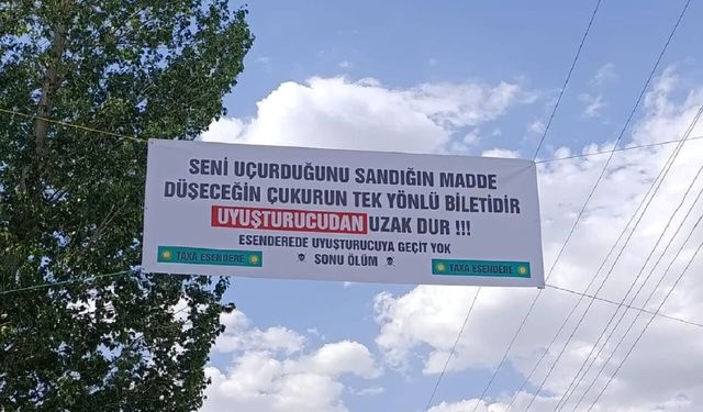 Van’da mahalleli uyuşturucuya karşı pankart açtı!