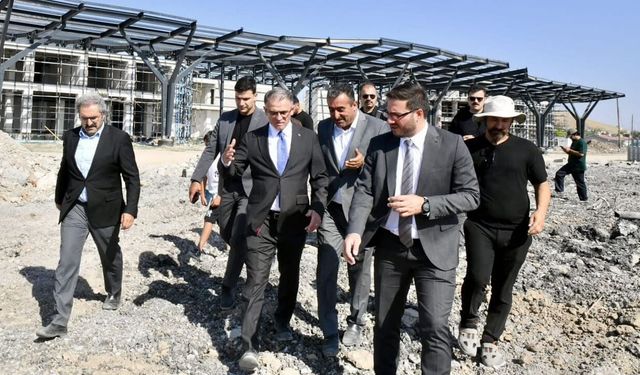 Van’da otobüs terminali, sebze hali, soğuk hava deposunda çalışmaları sürüyor