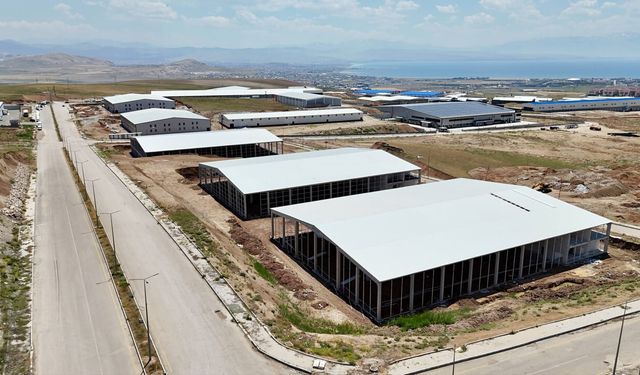 Van'da tekstil yatırımları devam ediyor