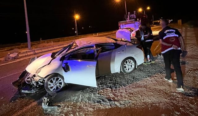 Van'da trafik kazası: Yaralı sürücü kurtarıldı