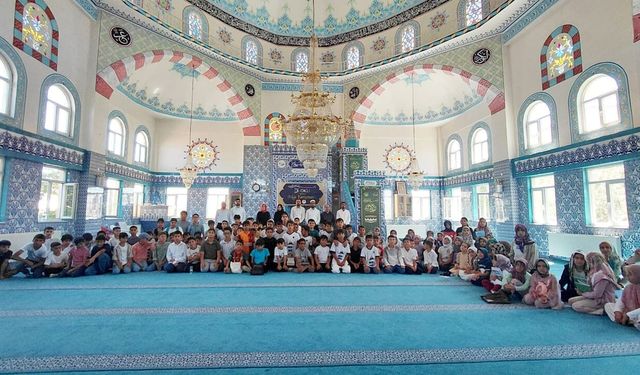 Van'da Yaz Kur'an kursu öğrencileri bilgi yarışmasında buluştu