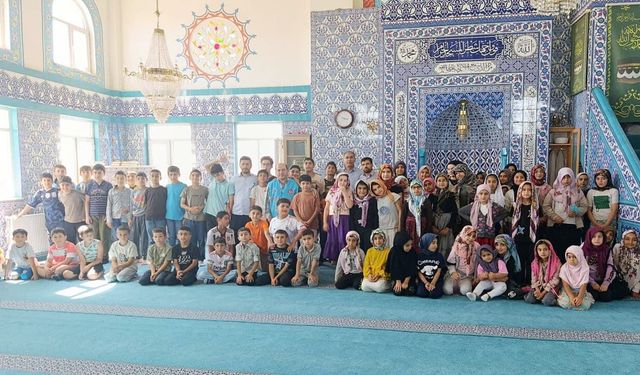 Van’da yaz Kur'an kursu öğrencilerine Hz. Peygamber semineri