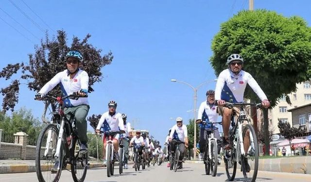Vangölü Aktivistleri'nden hızlı tren çağrısı