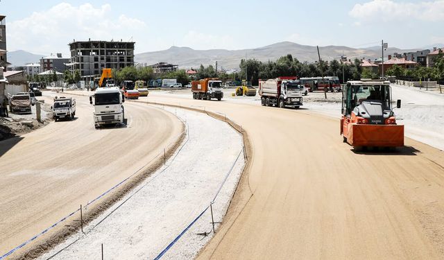 Van'ın yeni bağlantı yolu şekilleniyor