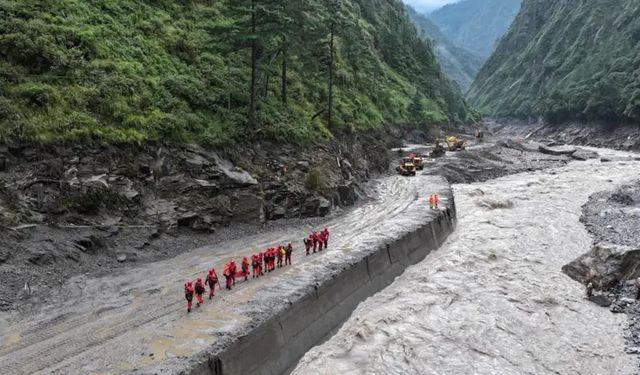 Nepal’de alarm seviyesi yükseldi: Baraj çöktü, tahliye uyarısı yapıldı