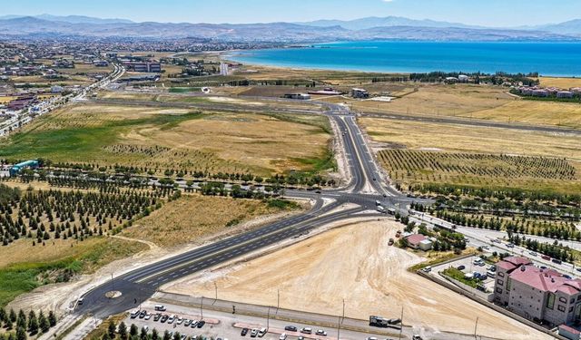Vali Balcı, sahil yolunda incelemelerde bulundu