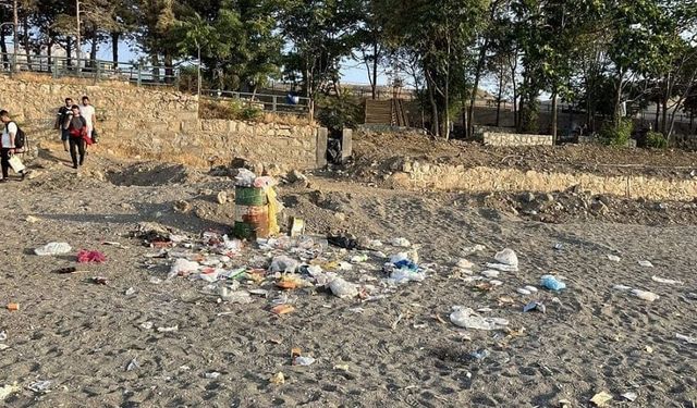 Van Gevaş Halk Plajı'ndaki çöp görüntülerine tepki