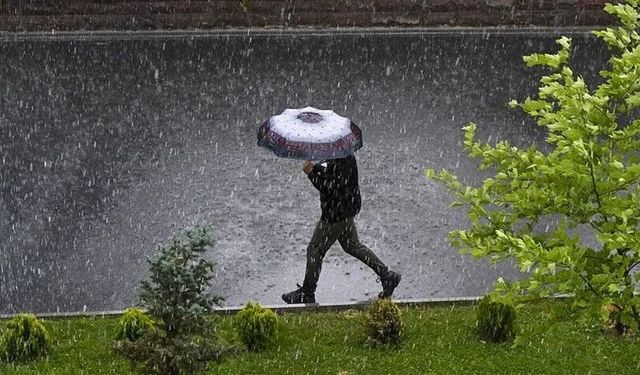 Van’da hava bir anda değişecek! Tarih verildi: Sıcaklık düşüyor, sağanak geliyor!