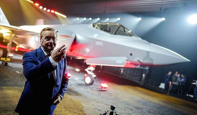 Almanya’nın ilk F-35’i teslim edildi