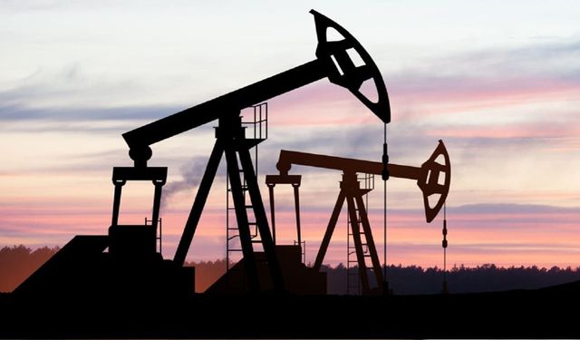 Brent petrolün varil fiyatı 99 dolara yaklaştı