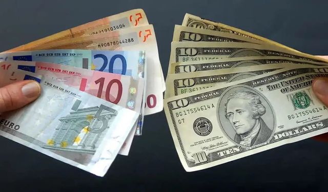 Döviz piyasasında güne sakin başlangıç