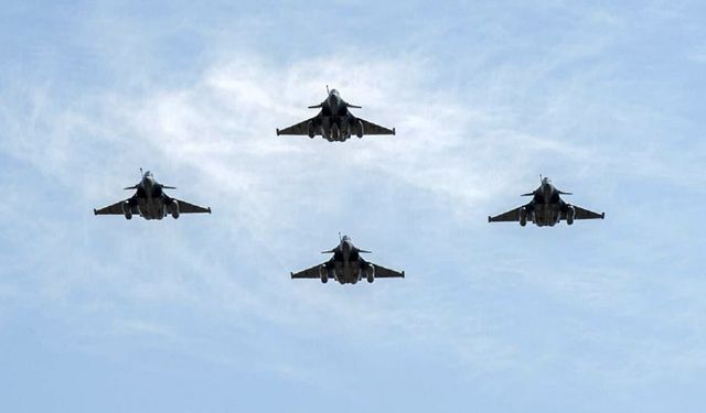 Fransa’dan uzun menzilli hava görevi: Rafale’ler havalandı