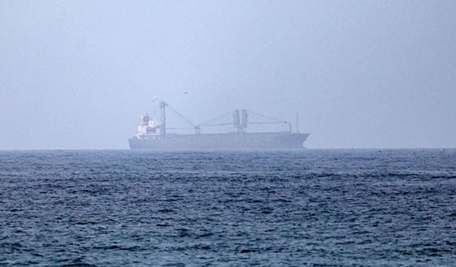 Hürmüz Boğazı'nda ticari gemiye saldırı: 1 ölü, 3 yaralı
