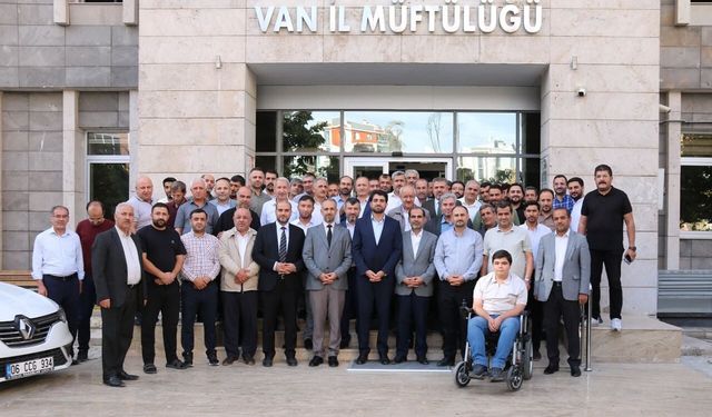 İl Müftüsü Mehmet Sırrı Şık, Van’a veda etti