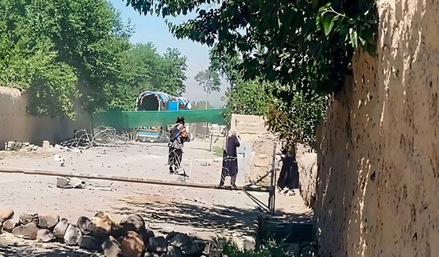 Pakistan’da polis yerleşkesine saldırı