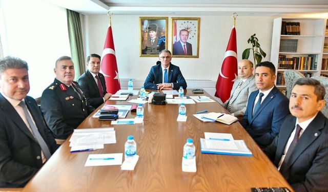 Van’da üniversite ve yurt güvenliği toplantısı gerçekleştirildi