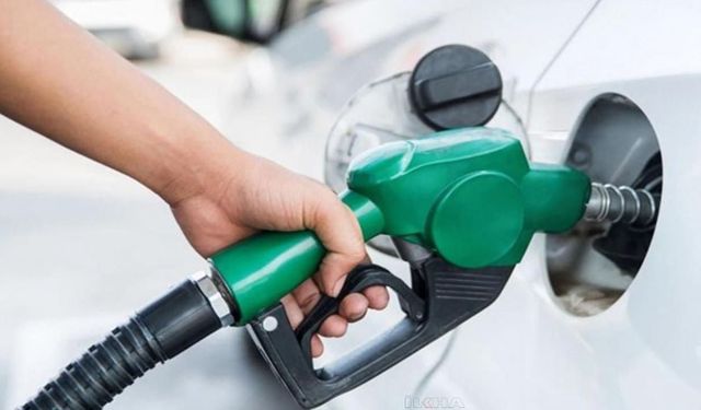Benzin fiyatlarında peş peşe indirim! Yeni indirim yolda