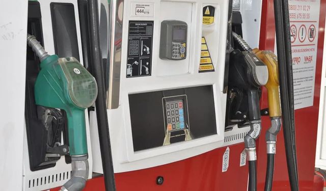 Benzinde 4,30 TL indirim: İstanbul’da fiyatlar 80 liranın altına indi