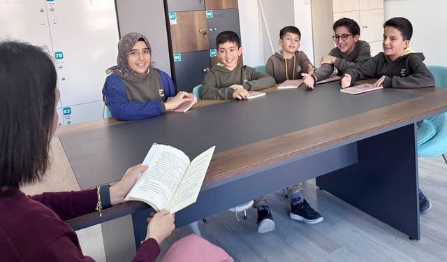Edremit’te Okuyorum Yorumluyorum Projesi sürüyor