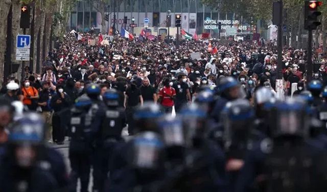 Fransa’da öğrenci protestoları sonrası eğitim reformu hamlesi