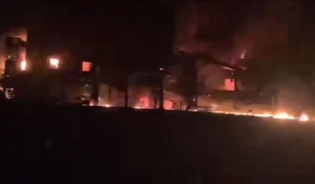 Hürmüz Boğazı’nda tanker alarmı! Süper tanker mayına çarparak alev aldı