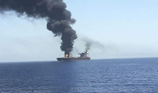 İran’dan açıklama: Hürmüz Boğazı’nda 3 petrol tankeri mayına çarptı