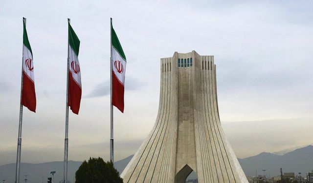 Katarlı arabulucular Tahran'a ulaştı