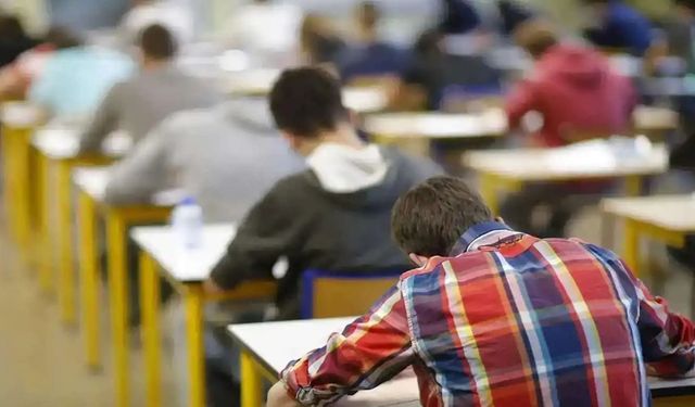 KPSS’de büyük heyecan: Yaklaşık 3 milyon aday pazar günü ter dökecek!