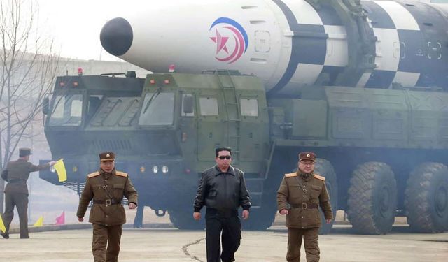 Kuzey Kore’den Japon Denizi’ne peş peşe balistik füze atışları