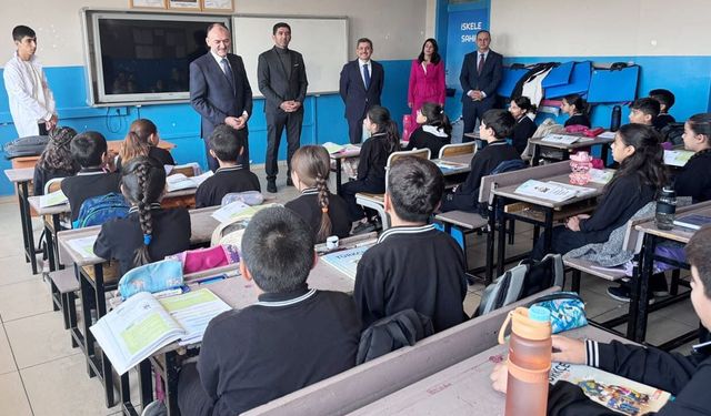 Müdür Çandıroğlu’ndan okul ziyareti