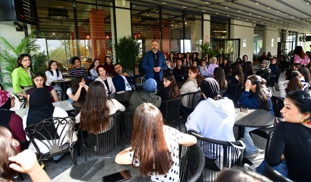 TÜBİTAK bilim kampı öğrencilerinden Van YYÜ’ye ziyaret