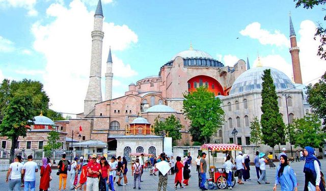 Türkiye’nin turizm kazancı üçüncü çeyrekte 25,5 milyar doları aştı