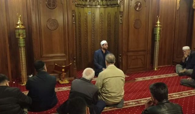 Tuşba'da sabah namazı buluşması